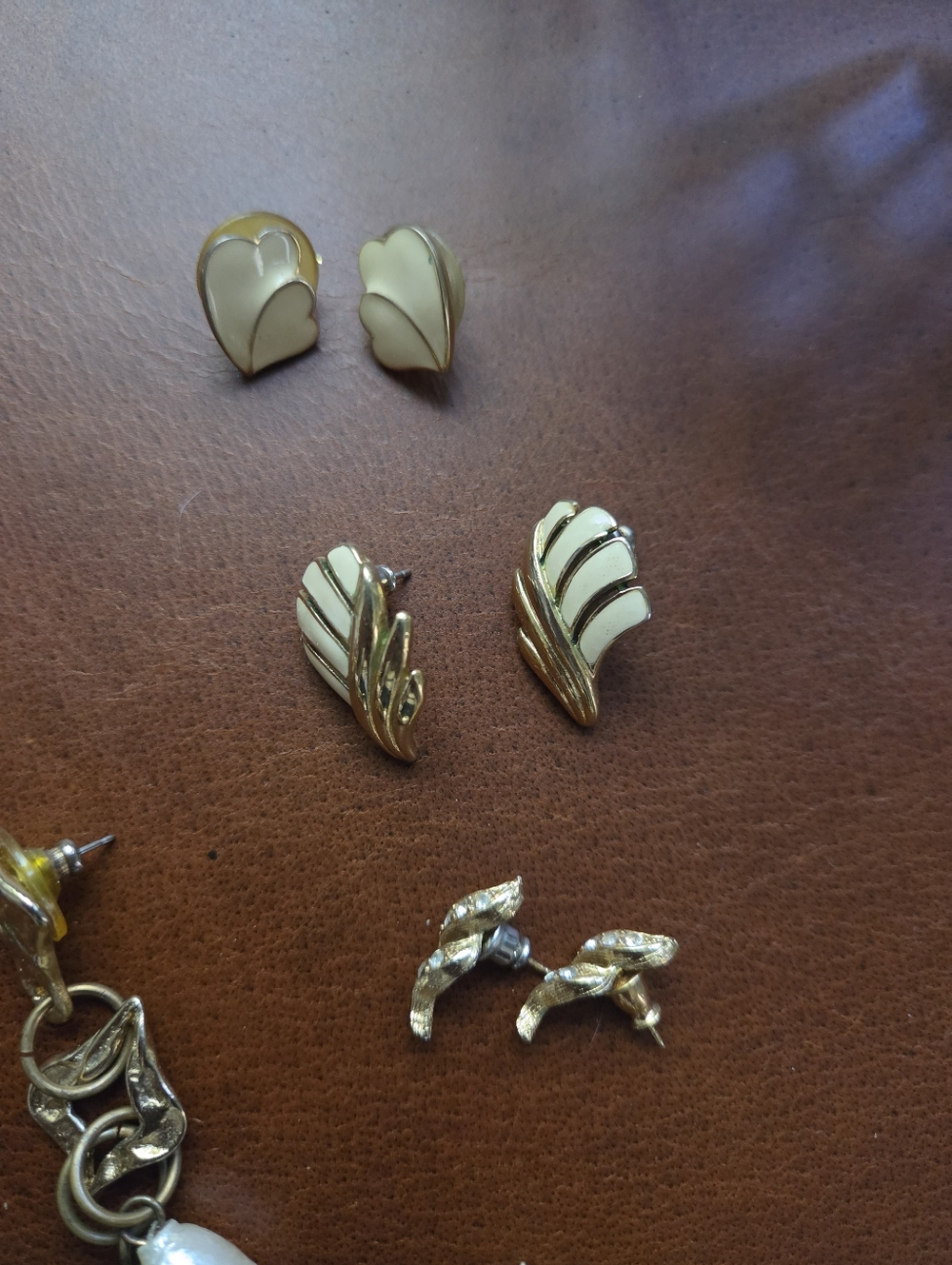Lot Bundle Vintage Gold Chunky Earrings - Picture 5 of 9